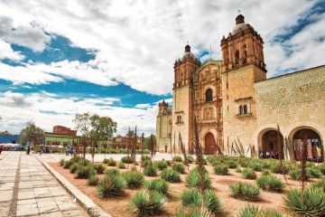 Templo de Santo Domingo de Guzmán en la ciudad de Oaxaca