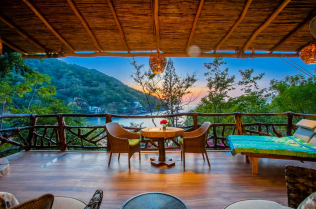 Casa del arbol tomatlan